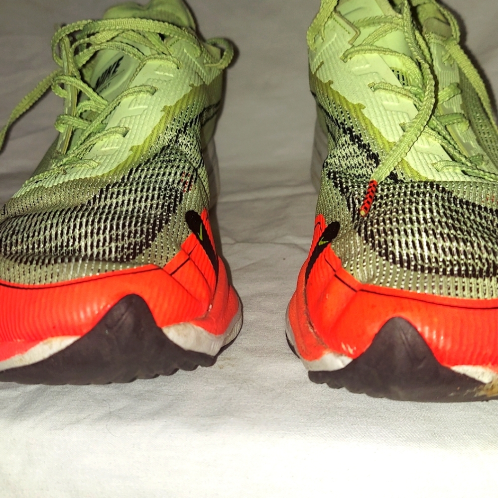 Nike zoomx vaporfly mesh sneankers size 9.5